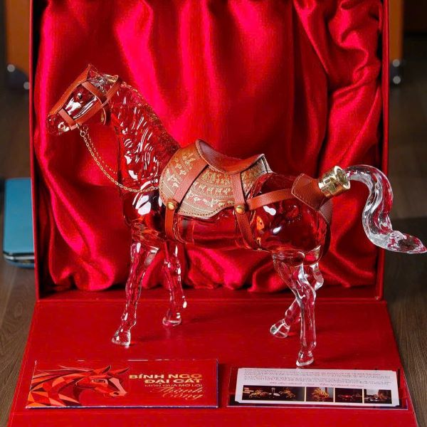 Rượu linh vật con ngựa